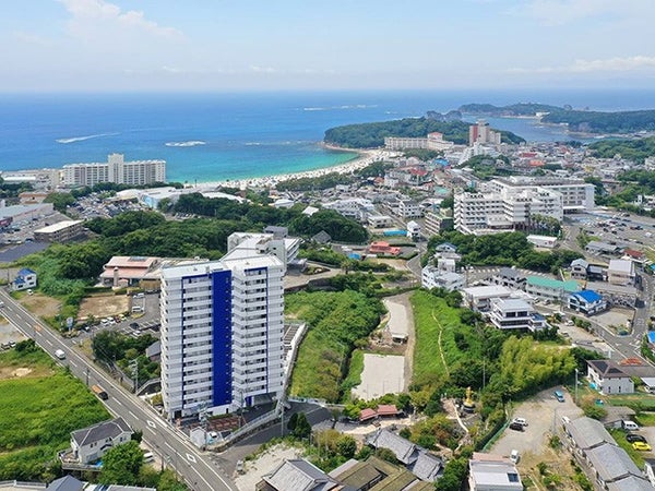 ■〈往復南紀白浜空港利用〉JALで行く!和歌山 アドベンチャーワールド1日入園券付 観光施設に好アクセス!リゾートコンドミニアム型ホテル クリスタルエグゼ南紀白浜Ⅱ指定 1泊2日1